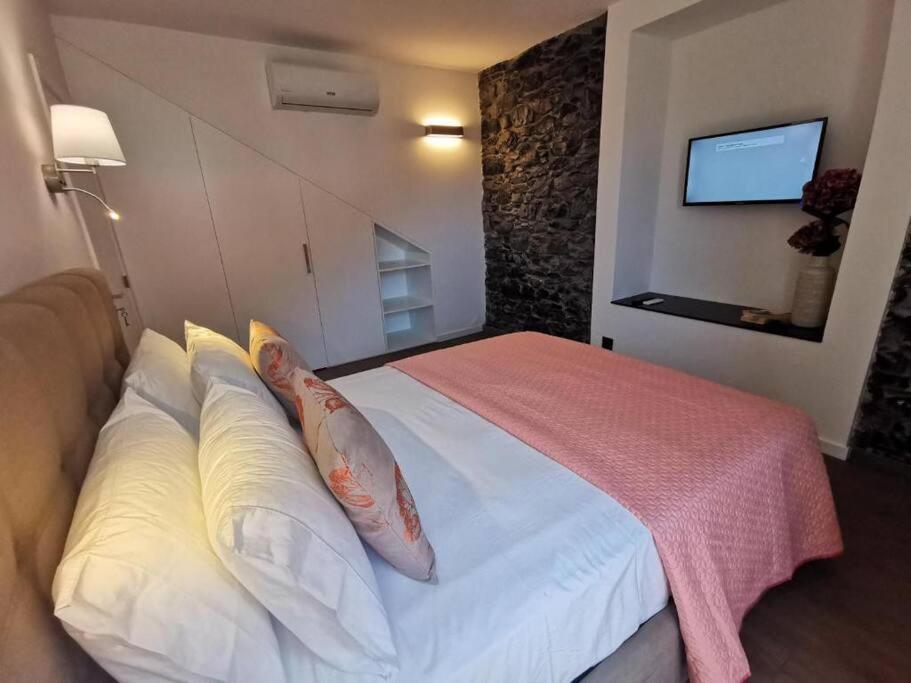 Chale Esmeralda - Charming Studios In Calheta Beach מראה חיצוני תמונה