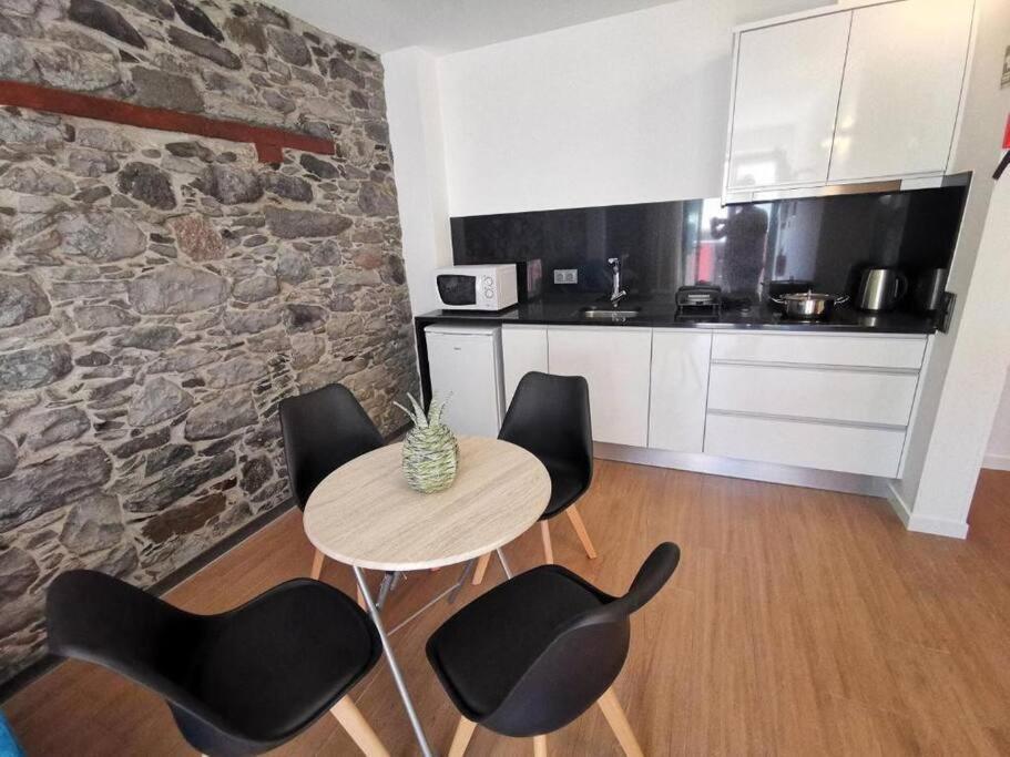 Chale Esmeralda - Charming Studios In Calheta Beach מראה חיצוני תמונה