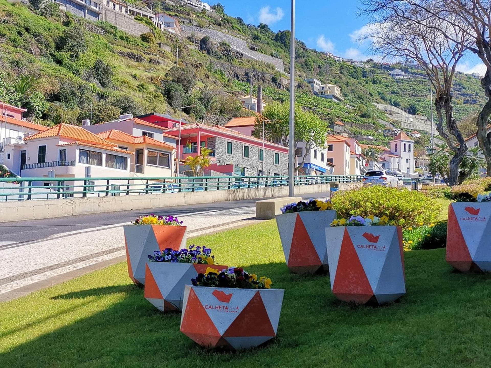 Chale Esmeralda - Charming Studios In Calheta Beach מראה חיצוני תמונה
