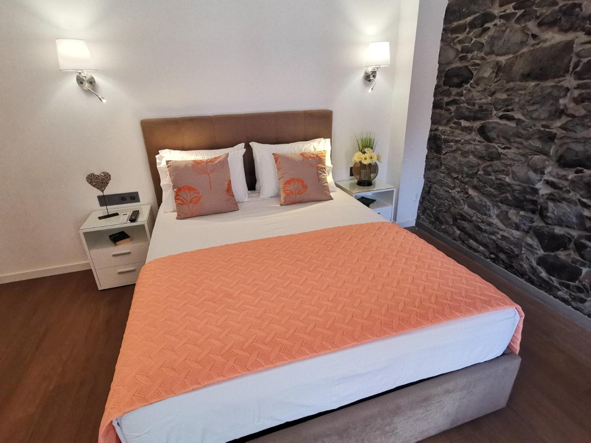 Chale Esmeralda - Charming Studios In Calheta Beach מראה חיצוני תמונה